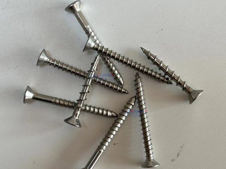 clous à double tête