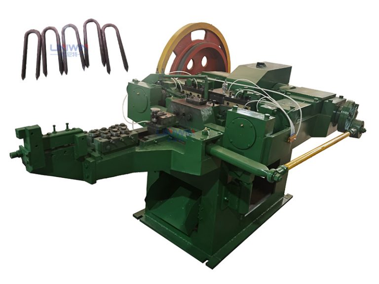 Machine à fabriquer des clous en forme de U