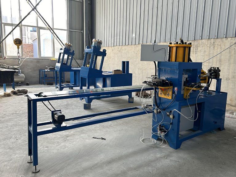 machine à fabriquer des clous brads
